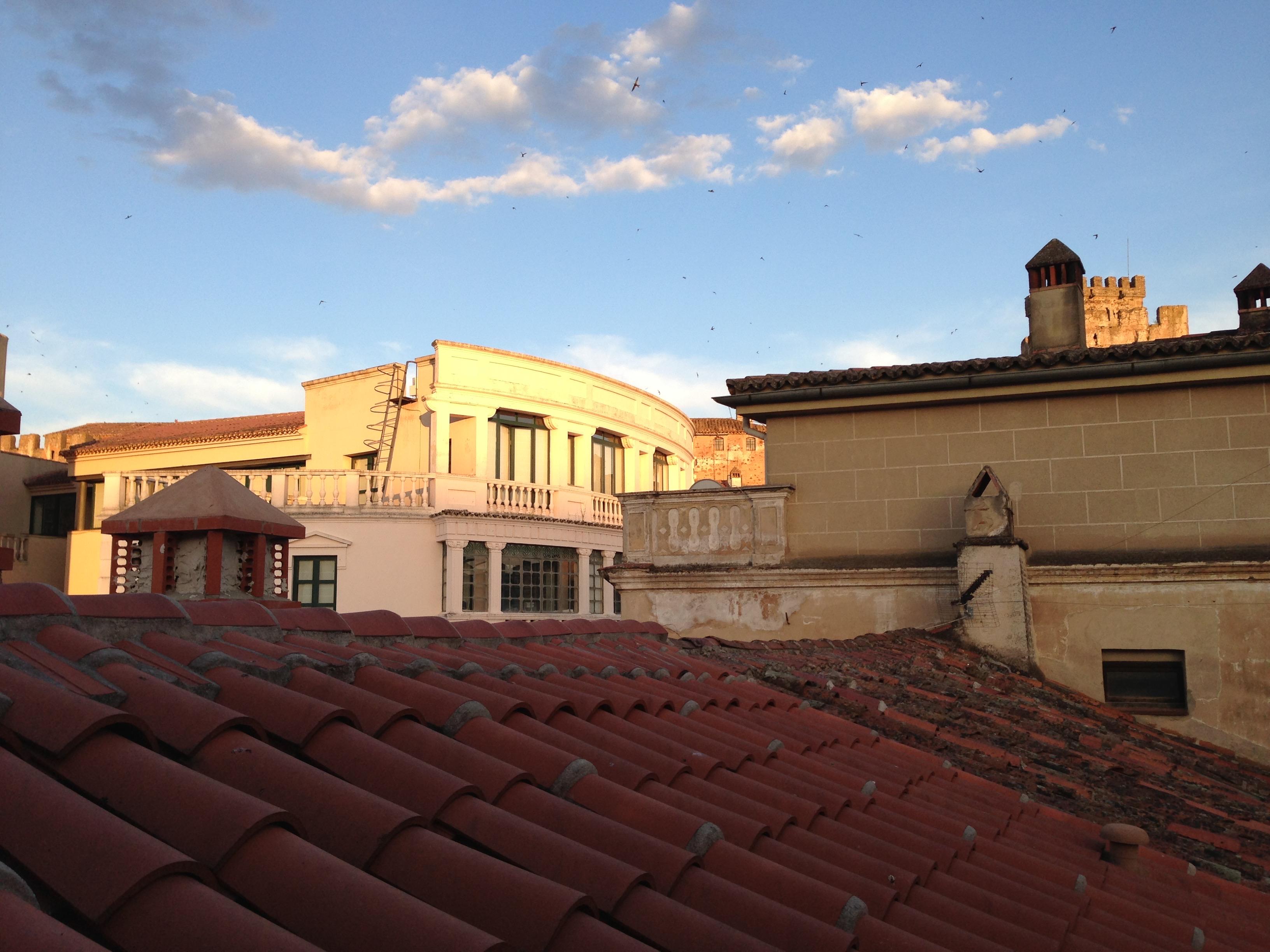 Kubik Hotel Caces Exterior foto