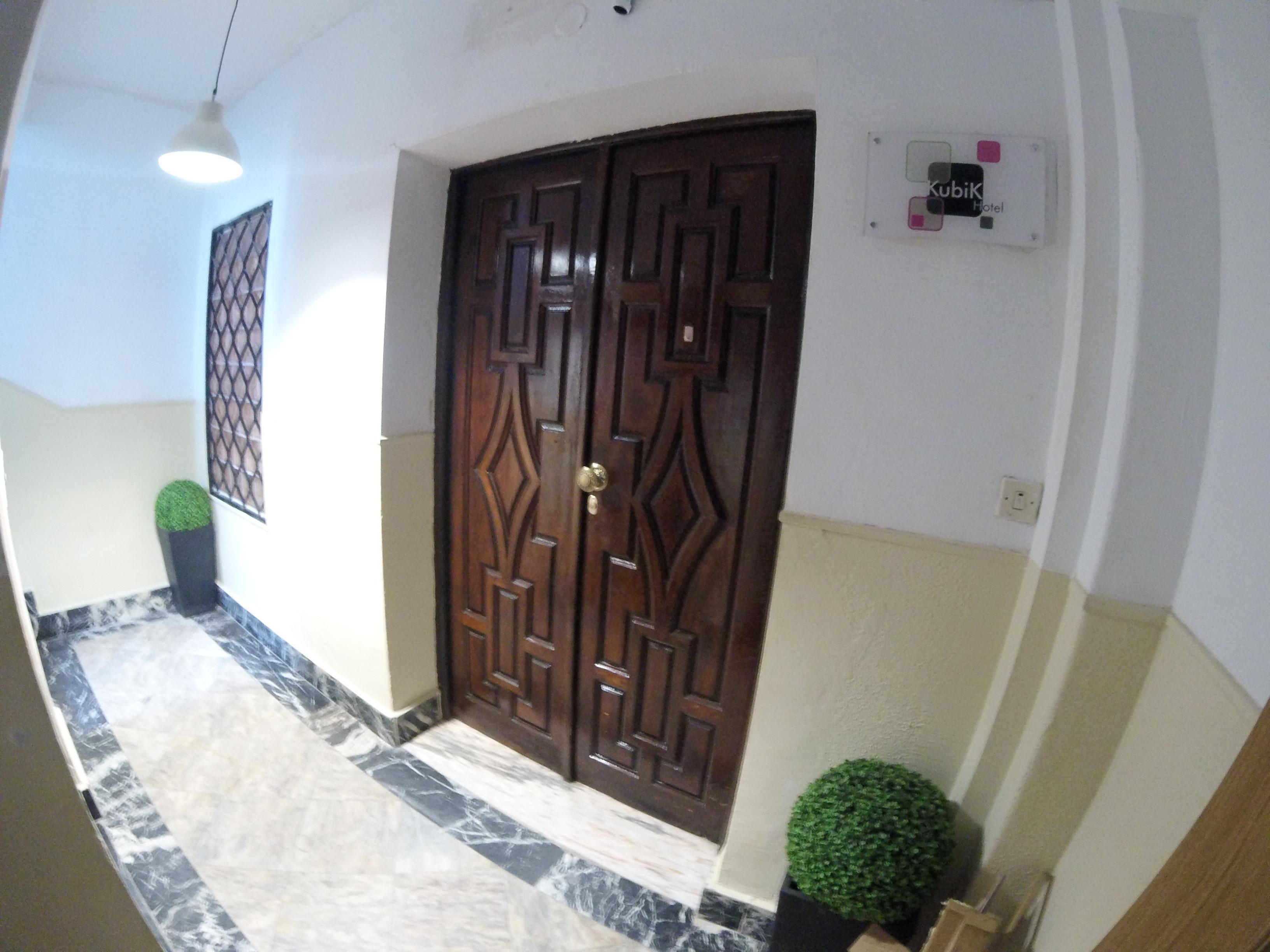 Kubik Hotel Caces Exterior foto